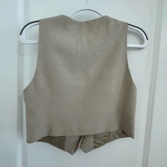 Women’s Zara Linen Vest - Picture 2 of 4